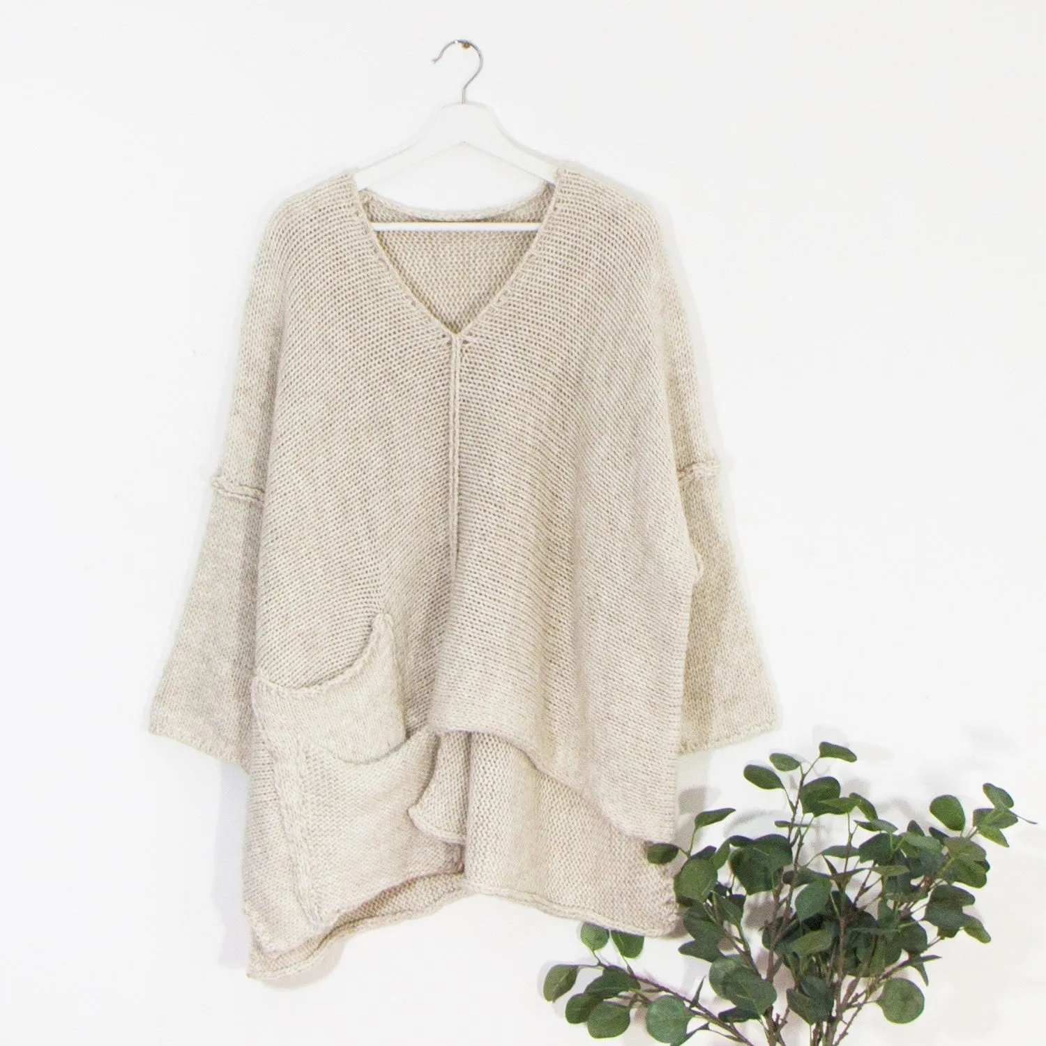 Chunky natural v-neck slouchy jumper with dual pocket design element (Alpaca mix)